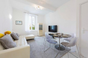 Renovated 100m Townhouse in the heart of the old town of Antibes